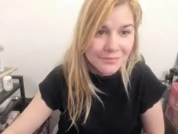 Chaturbate Free Porn Cam of artsyandcraftsy_