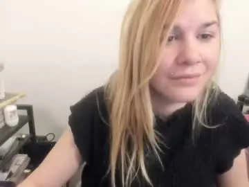 Chaturbate Sex Cam of artsyandcraftsy_