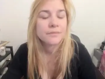 Chaturbate Live Porn of artsyandcraftsy_