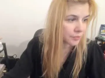 Chaturbate Watch Live Sex Cams of artsyandcraftsy_