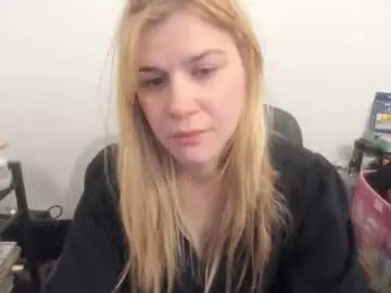 Chaturbate Sex Cam of artsyandcraftsy_