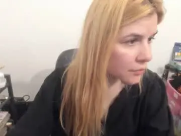 Chaturbate Free Live Porn of artsyandcraftsy_