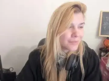 Chaturbate Free Porn Cam of artsyandcraftsy_