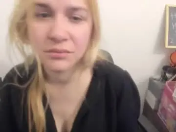 Chaturbate Free Porn Cam of artsyandcraftsy_