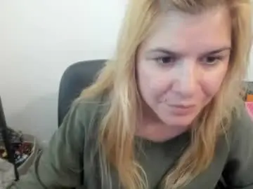 Chaturbate Watch Live Sex Cams of artsyandcraftsy_