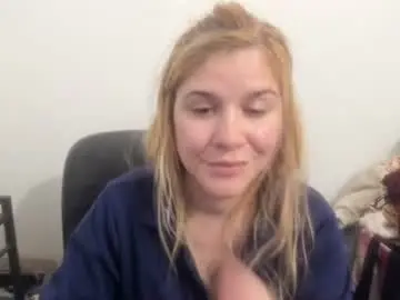 Chaturbate Free Porn Cam of artsyandcraftsy_