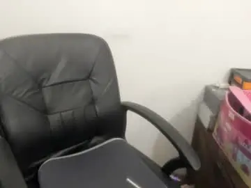 Chaturbate Sex Chat of artsyandcraftsy_