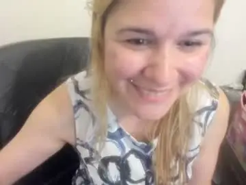 Chaturbate Nude Webcam of artsyandcraftsy_