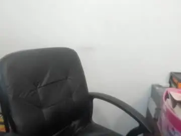 Chaturbate Nude Webcam of artsyandcraftsy_