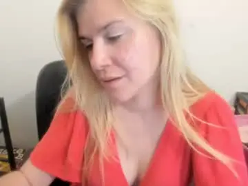 Chaturbate Sex Chat of artsyandcraftsy_