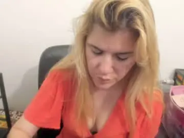 Chaturbate Adult Video Chat of artsyandcraftsy_