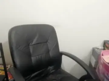 Chaturbate Live Porn of artsyandcraftsy_
