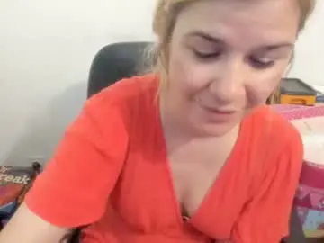 Chaturbate Live Porn of artsyandcraftsy_