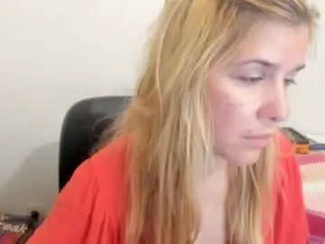 Chaturbate Free Porn Cam of artsyandcraftsy_
