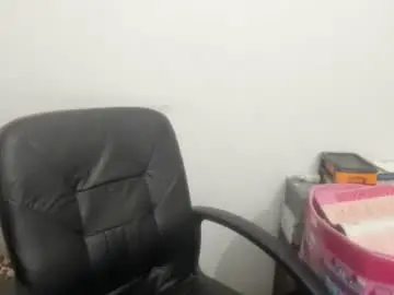 Chaturbate Sex Chat of artsyandcraftsy_