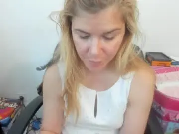 Chaturbate Nude Webcam of artsyandcraftsy_