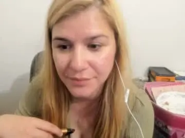 Chaturbate Adult Video Chat of artsyandcraftsy_