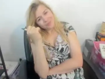 Chaturbate Free Porn Cam of artsyandcraftsy_