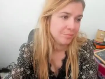 Chaturbate Private Sex Chat of artsyandcraftsy_