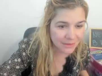 Chaturbate Best Webcam of artsyandcraftsy_