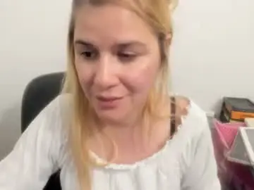 Chaturbate Private Sex Chat of artsyandcraftsy_