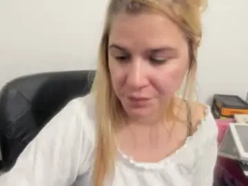 Chaturbate Free Live Porn of artsyandcraftsy_
