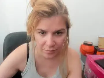 Chaturbate Best Webcam of artsyandcraftsy_
