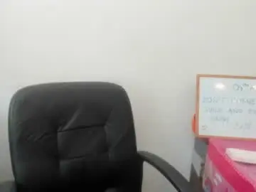 Chaturbate Adult Video Chat of artsyandcraftsy_