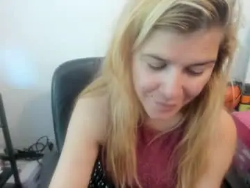 Chaturbate Free Porn Cam of artsyandcraftsy_
