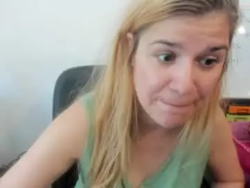 Chaturbate Free Porn Cam of artsyandcraftsy_