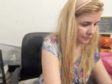 Chaturbate Live Porn of artsyandcraftsy_
