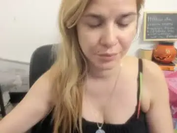 Chaturbate Private Sex Chat of artsyandcraftsy_