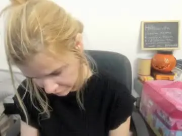 Chaturbate Watch Live Sex Cams of artsyandcraftsy_