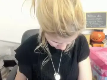 Chaturbate Adult Video Chat of artsyandcraftsy_