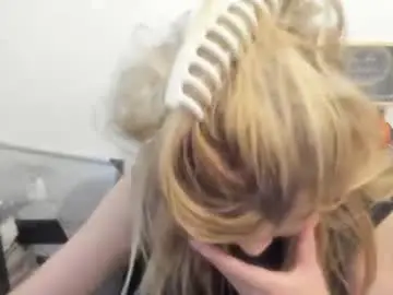 Chaturbate Sex Chat of artsyandcraftsy_