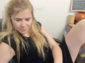 Chaturbate Adult Video Chat of artsyandcraftsy_