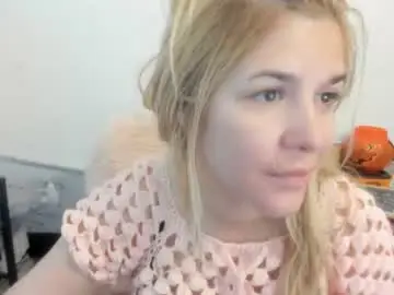 Chaturbate Sex Chat of artsyandcraftsy_