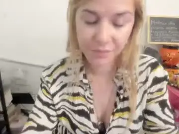 Chaturbate Best live sex cam show of artsyandcraftsy_