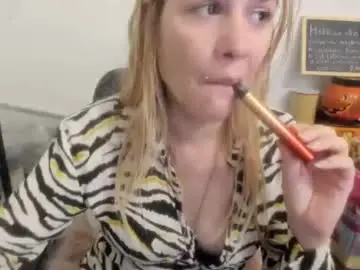 Chaturbate Best live sex cam show of artsyandcraftsy_