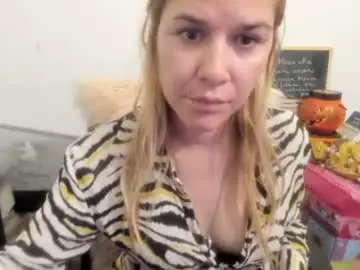 Chaturbate Sex Chat of artsyandcraftsy_
