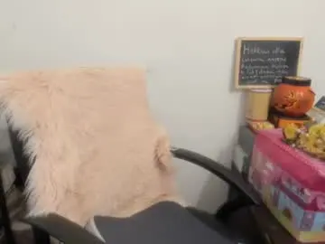 Chaturbate Adult Webcams of artsyandcraftsy_