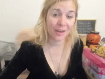 Chaturbate Adult Webcam of artsyandcraftsy_