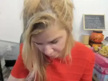 Chaturbate Live Porn of artsyandcraftsy_