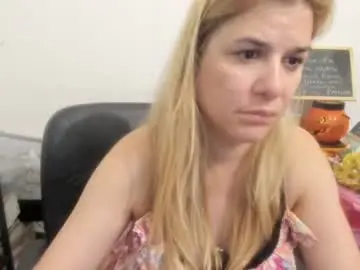 Chaturbate Free Live Porn of artsyandcraftsy_