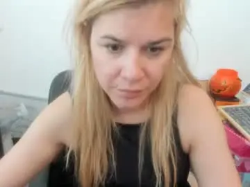 Chaturbate Adult Video Chat of artsyandcraftsy_