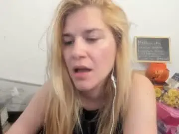 Chaturbate Sex Cam of artsyandcraftsy_