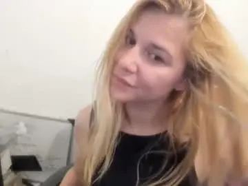 Chaturbate Free Porn Cam of artsyandcraftsy_