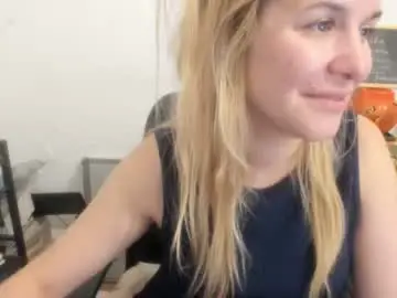 Chaturbate Sex Chat of artsyandcraftsy_