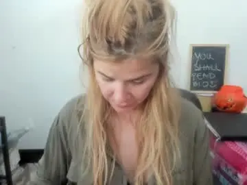 Chaturbate Private Sex Chat of artsyandcraftsy_