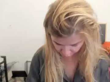Chaturbate Sex Cam of artsyandcraftsy_